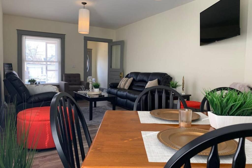 5Br Niagara Getaway Prime Location-Sleeps 10 Villa Niagara Falls Luaran gambar