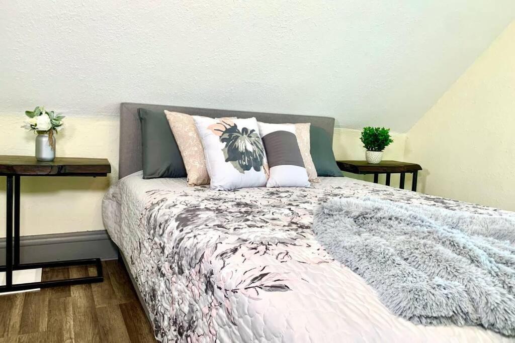 5Br Niagara Getaway Prime Location-Sleeps 10 Villa Niagara Falls Luaran gambar