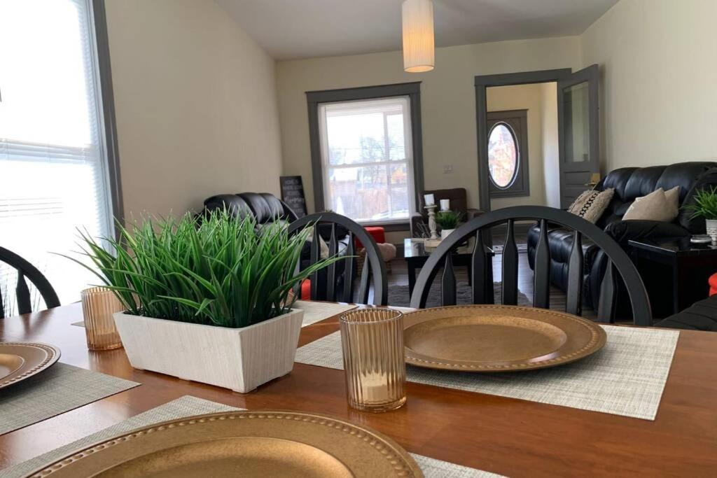 5Br Niagara Getaway Prime Location-Sleeps 10 Villa Niagara Falls Luaran gambar